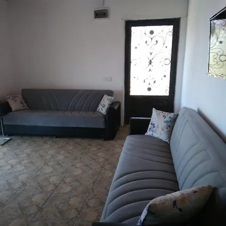Mazikoy Tatil Evi Апартаменты *